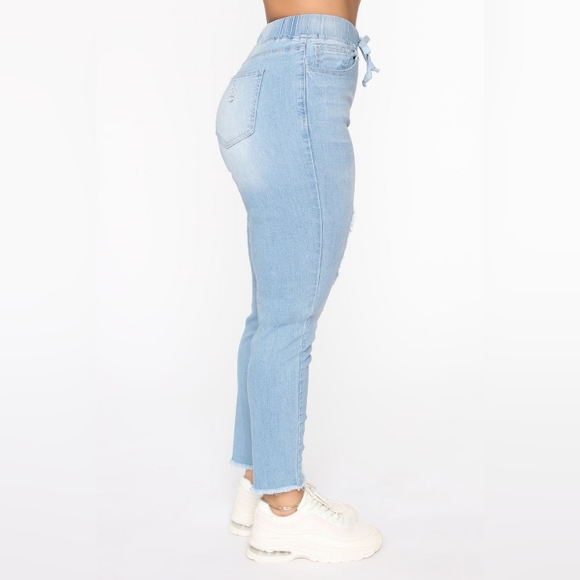 19. Somewhat The Same Jogger Jeans - Light Blue Wash XL - Picture 5 of 6